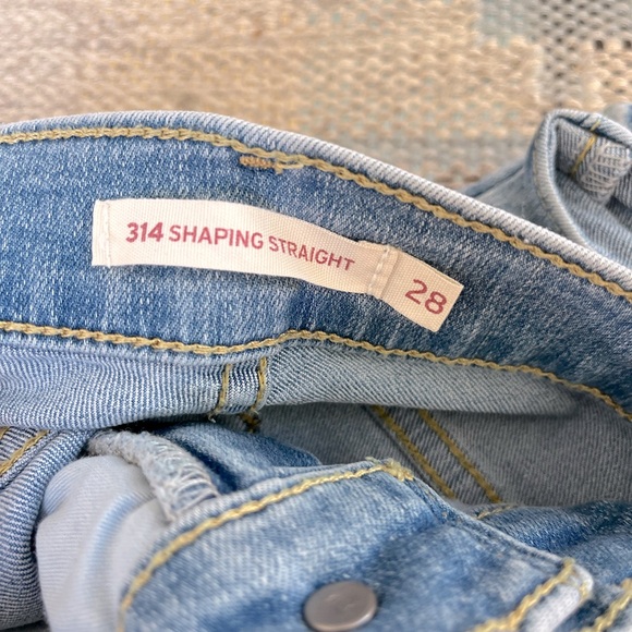 Levi's Women's 314 Shaping Straight Jeans - 28 - Picture 2 of 3